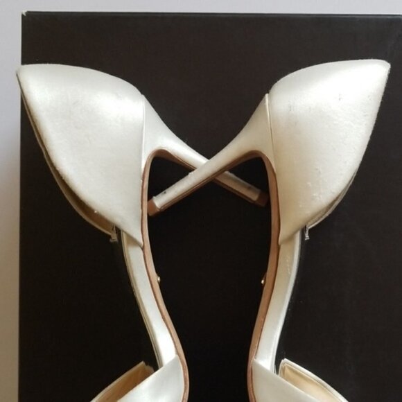 Badgley Mischka Salsa Embellished pump (7.5) - Picture 6 of 6